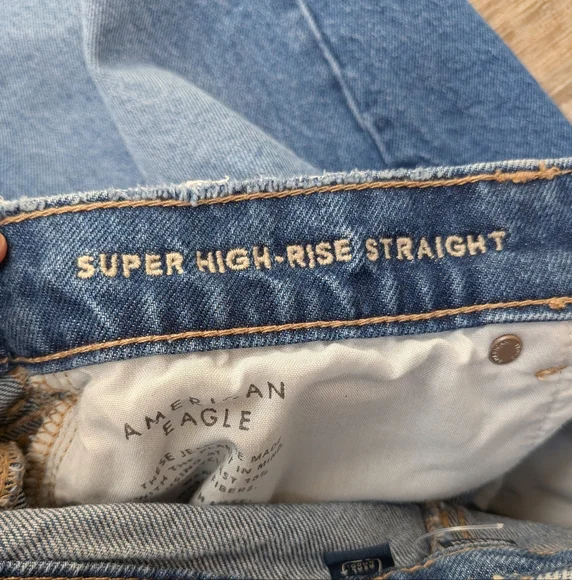 American Eagle Super High Rise Straight Rigid Jeans Size 14 Long - Picture 6 of 10